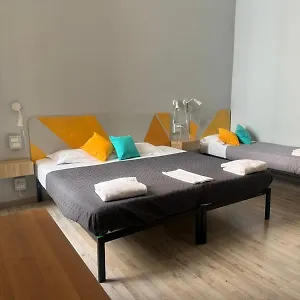 Hotel Big Bang, Rome